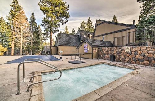 Majestic Pines House | Quiet Condo w/Great Views, 1/2 Mi to Eagle Lodge!