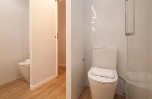 Nou Moles Apartment | Quiet Loft