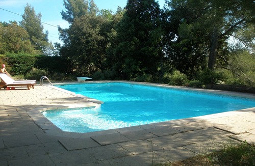 Grambois House | quiet luberon villa + large pool