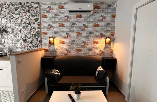 Villa de Vallecas Apartment | R4 Espacio ideal trabajo y descanso junto a Metro Madrid