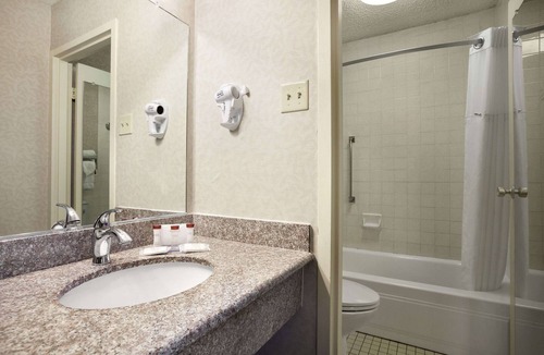 Sunnyvale Hotel | Ramada by Wyndham Sunnyvale/Silicon Valley