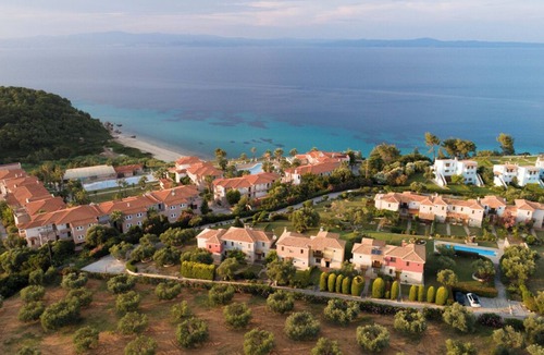 Kassandra Villa | Rastoni Fabienne Shared Pool, Afitos