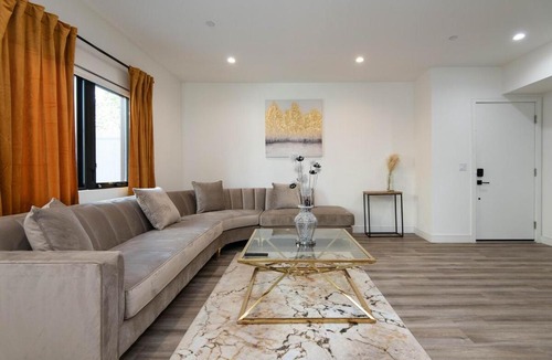 Glendale Apartment | Regency Modern Apartments