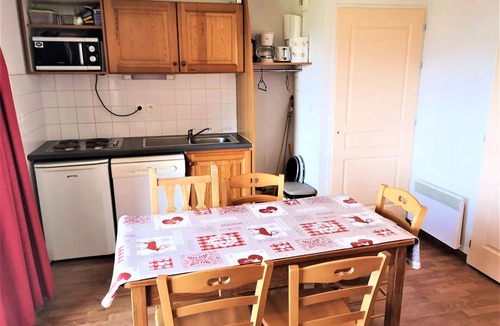 La Joue du Loup Apartment | Residence La Crête Du Berger - 2 rooms 6 people - The shepherd's crest