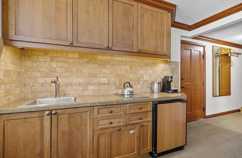 Olympic Valley Apartment | Resort Perks! Everline Corner Retreat w/3 Units