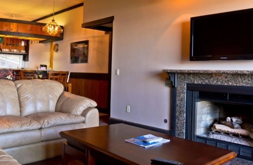 Tahoe Village Apartment | Ridge Sierra
