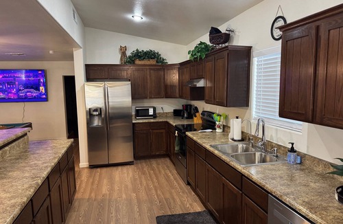 Cienega Springs House | River's Edge | Great for Groups | Prime Upriver Location