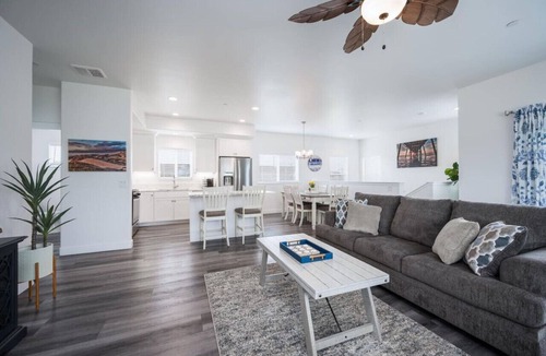 Oceano House | Rooftop Deck! Game Room! 11 Ppl