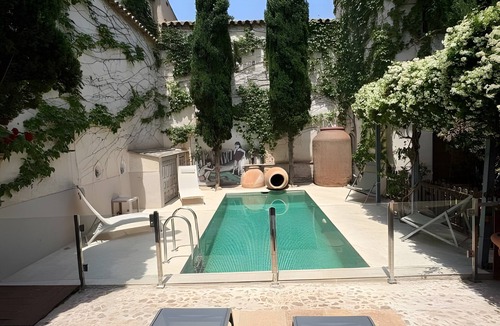 Consuegra Apartment | Room 'Doble Especial - Los Cipreses' with Shared Pool, Wi-Fi and Air Conditioning