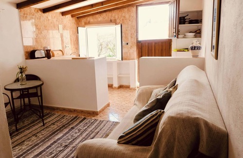 Cullar House | Room-peaceful Private Garden Studio for