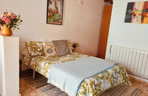 Cullar House | Room-peaceful Private Garden Studio for