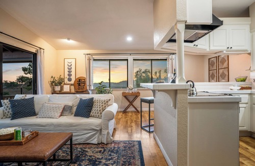 Rainbow CDP House | Scenic Deck w/Sunset Views & Dining Near Temecula Wineries | Estrada Ranch
