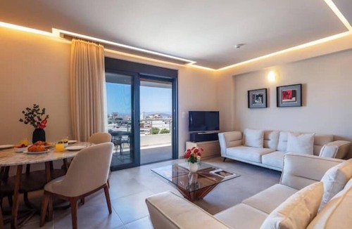 Old Town Apartment | Sea & Mountain Views, Private Rooftop by Chania Beach