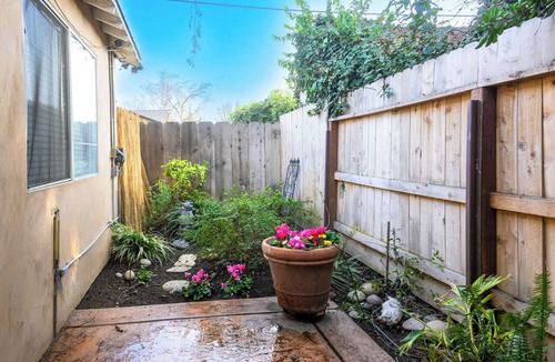 Visalia Apartment | Sequoia Studio w/Private Patio