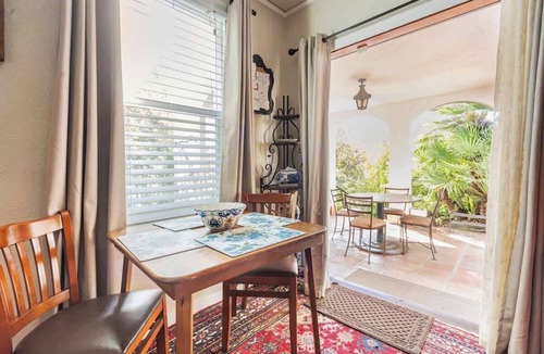 Claremont House | Serene Private Suite Patio ~ Upscale Berkeley