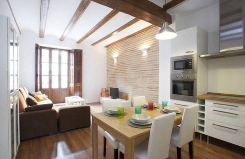 La Roqueta Apartment | Singular Stays Cervantes II