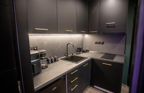 Larissa Apartment | Skyline suite studio