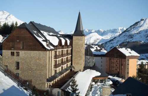 Formigal Hotel | SNÖ Aragon Hills