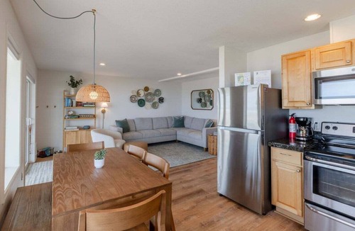 Tierra Del Mar House | Sol Luna-Beachfront, hot tub, VIEWS, dog OK