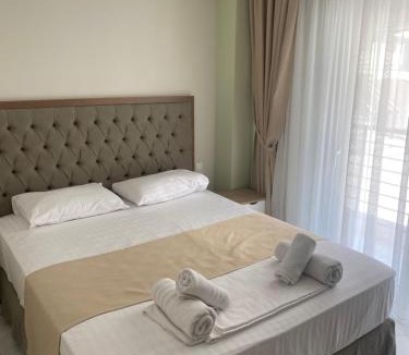 Loutsa House | Solymar