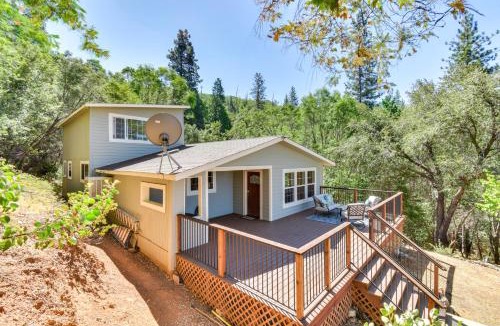 Sonora House | Sonora Hilltop Home: Scenic Views, Pet Friendly!
