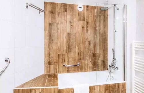 Briancon Hotel | SOWELL HOTELS Le Parc & SPA* - Superior Quadruple Room