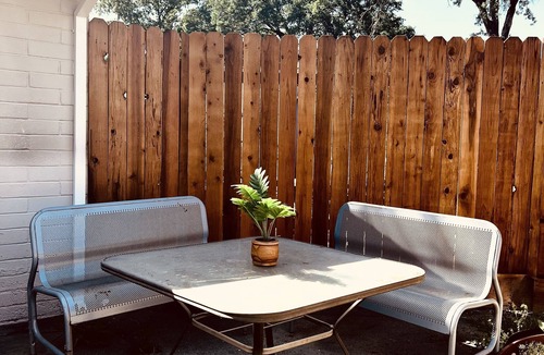 Citrus Heights House | Spacious 3bedroom: 70 inch 4K LED TV, Outdoor Firepit