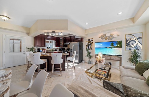 Mid-City House | Spacious 4-Bed 3.5-Bath House w Garage, Gated Yard