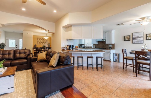 Greenacres House | Spacious 4-bedroom house with Pool, Fun BackYard & Amazing Game Room