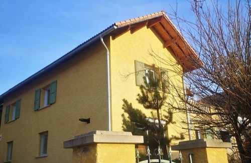 La Roche-des-Arnauds Apartment | Spacious and cosy upstairs villa in the mountains