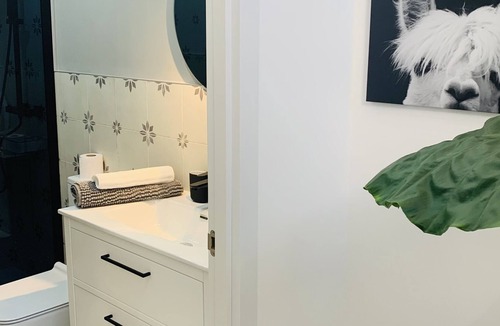 El Pilar Apartment | Spacious flat for 2 persons