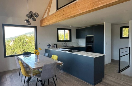 Puy-Sanieres House | Spacious house with stunning views, Puy-Sanières