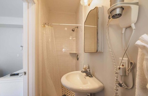 Sun City House | Spacious Menifee Home, 30mins to Disneyland!