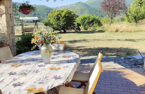 Montbrun-les-Bains House | Spacious Provencal house ideal for a stay with friends or family