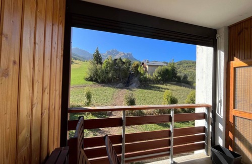 Le Sauze Apartment | Spacious T2 facing slopes - 6 pers, South, Comfort