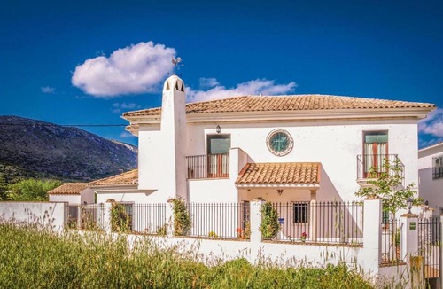 Priego de Cordoba Villa | Spacious villa with private pool near Priego de Cordoba