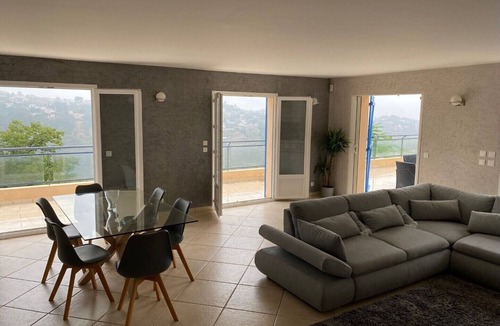 Nice Villa | Spacious villa with pool in Nice