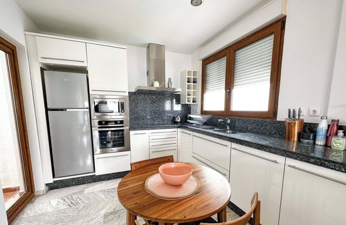 Ayamonte Ski Chalet | STE003 Riverview 4 Bedroom House, with Private Pool