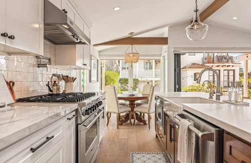 Sand Section House | Steps to Sand | Beach Home