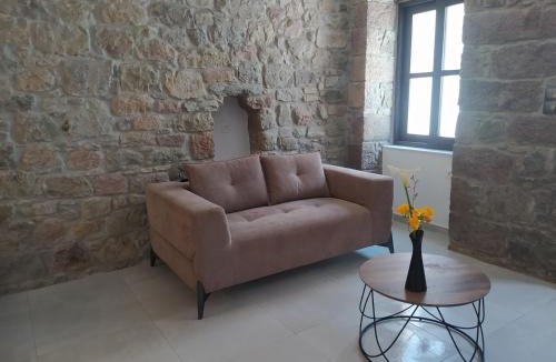 Sipiada Apartment | Stone House 2025
