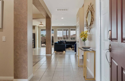 Terra Lago Villa | Strada 5 Bedroom Comfore Inn Coachella 2024 drive