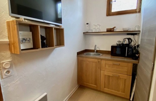 Peone Apartment | Stud'hotel: Studette Plein Centre Valberg