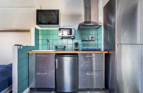 Barrio del Carmen Apartment | Studio Apartment 'Estudio 4 Centro Histrico Valencia' with Garden and Air Conditioning