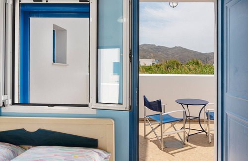 Livadi Apartment | Studio Apartment 'Studios Ninemia Serifos 2' with Sea View, Wi-Fi and Air Conditioning