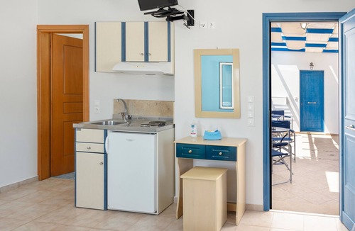 Livadi Apartment | Studio Apartment 'Studios Ninemia Serifos 4' with Sea View, Wi-Fi and Air Conditioning
