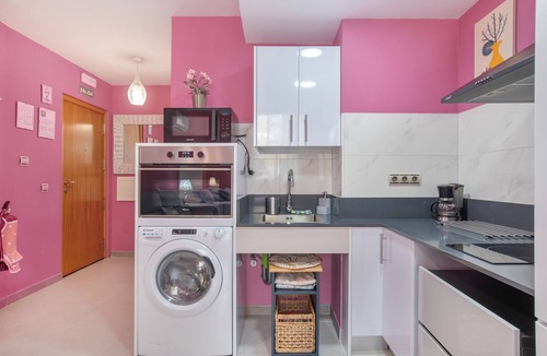 Cadiz Apartment | Studio 'Arena, A Pie De Playa' with Wi-Fi and Air Conditioning