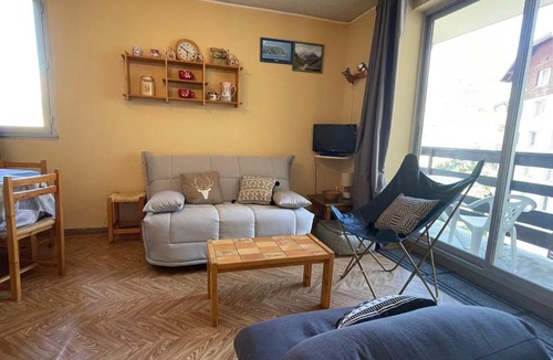Le Sauze Apartment | Studio au Sauze avec balcon et garage - FR-1-165A-88