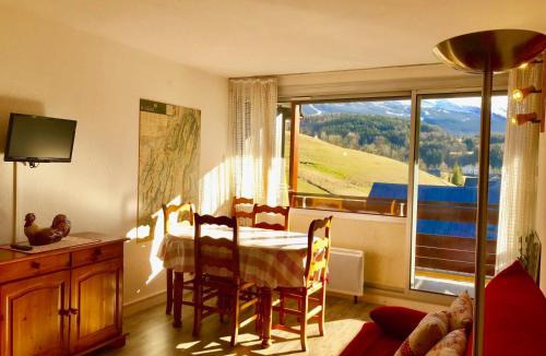 Villard-de-Lans Apartment | Studio cabine avec balcon, vue montagnes proche centre village - FR-1-515-68