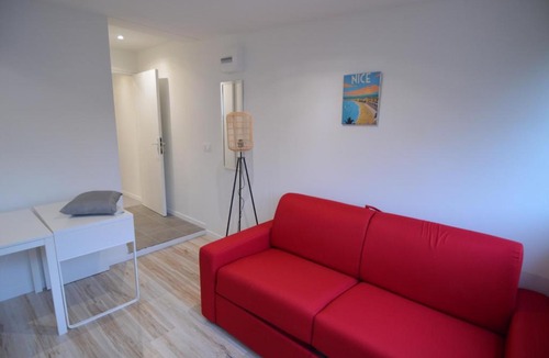 La Californie Apartment | STUDIO CASSIN - next to tramway line 2 near airport