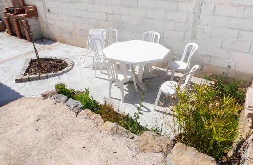 Pierrefeu-du-Var Apartment | Studio charmant à Pierrefeu-du-Var, 20 m², piscine partagée